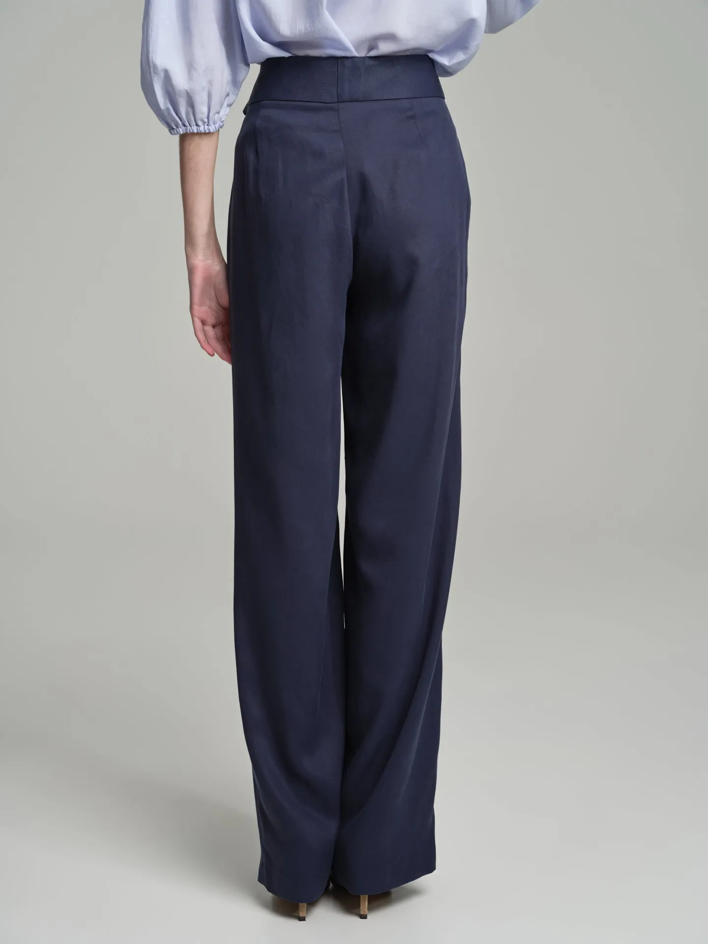 Tie belt loose trousers